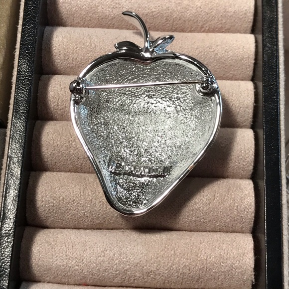 Sarah Coventry Strawberry Silver Tone Plate 1.75” - Picture 2 of 2